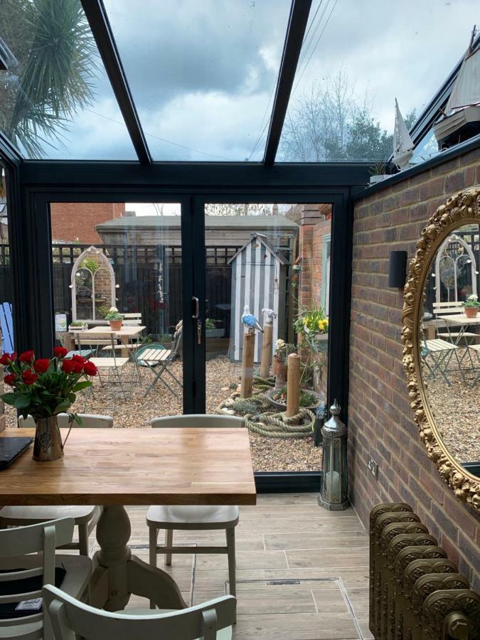 Waves Whitstable Villa Екстериор снимка
